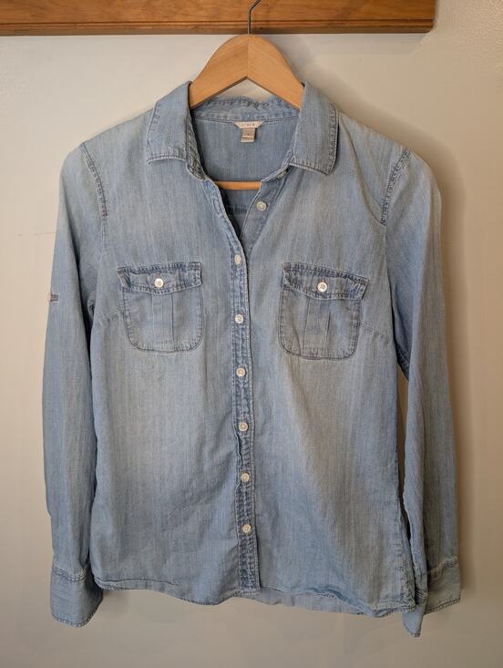 J. Crew Tops - J.Crew Chambray Denim Shirt Light Blue Button Down Cotton Size 4 Preppy Classic